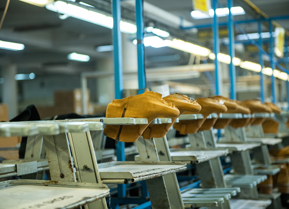 The Ultimate Guide to Shoes Material Sourcing: What Really Works in 2026